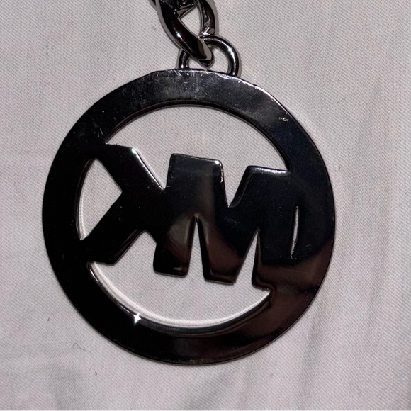 MICHAEL Michael Kors NWT pave key ring with silver metal clasp - Picture 5 of 6